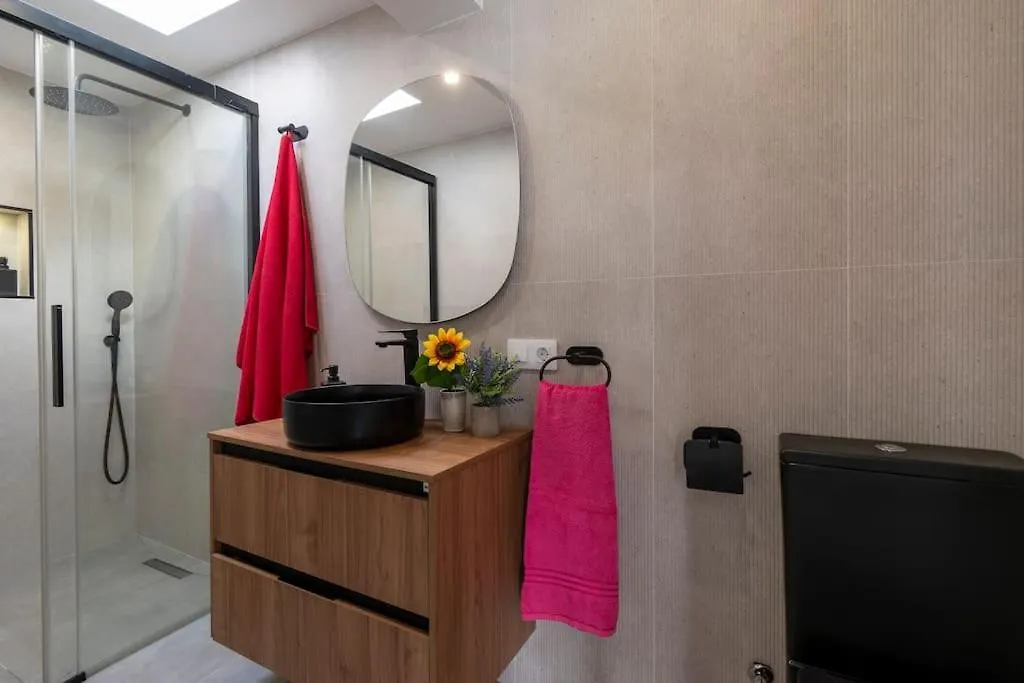 Modern 3 Bedroom Villa With Hot Tub In Costa Adeje