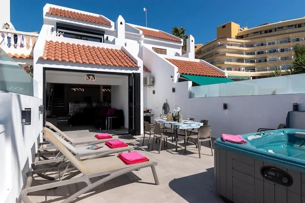 Modern 3 Bedroom Villa With Hot Tub In Costa Adeje location