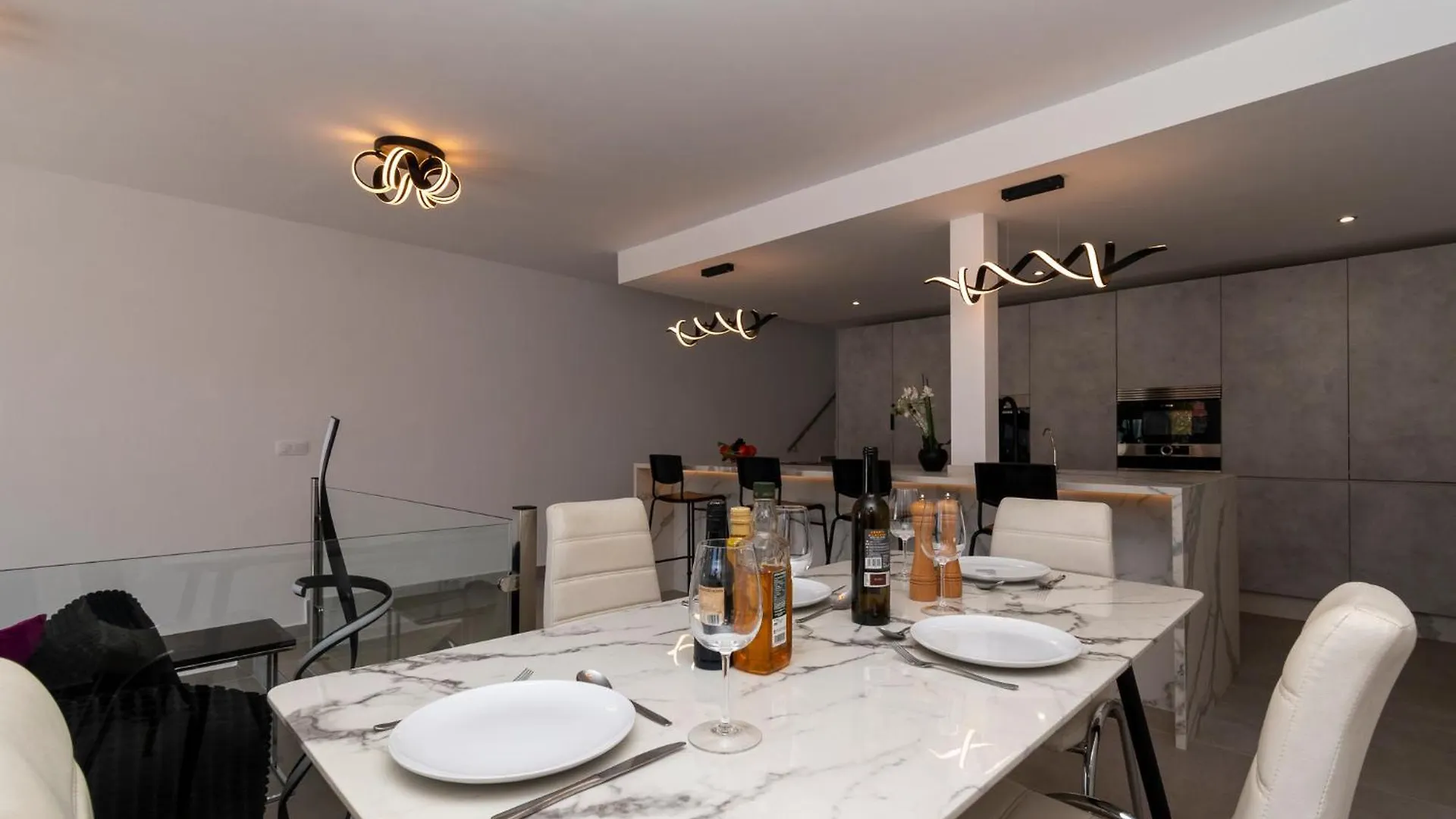 Modern 3 Bedroom Villa With Hot Tub In Costa Adeje 0*, Costa Adeje (Tenerife) Španělsko